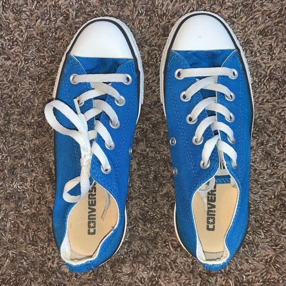 Women’s Converse Sneakers - Picture 6 of 9